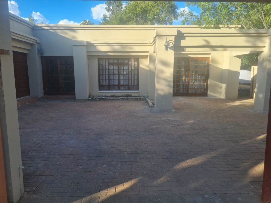 5 Bedroom Property for Sale in Noordhoek Free State